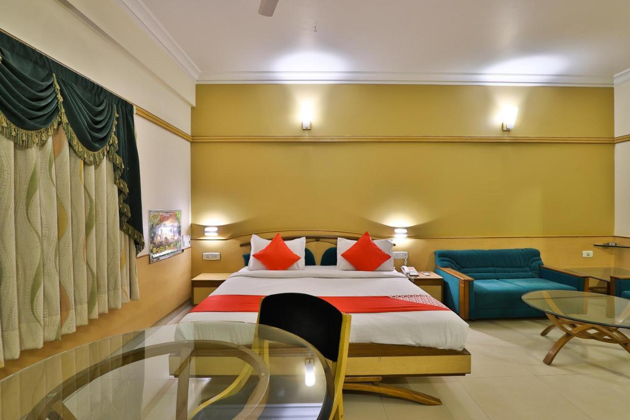 Capital O 1338 Hotel Harmony Rajkot Exterior foto