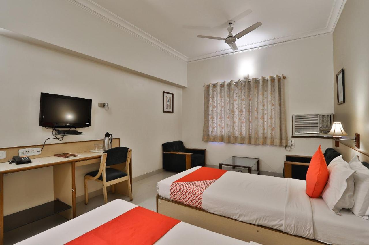Capital O 1338 Hotel Harmony Rajkot Exterior foto